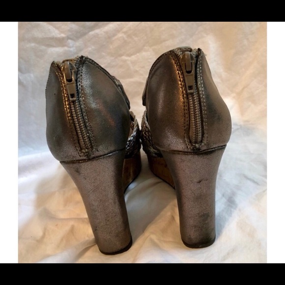 Guess Wedge Sandals - Picture 3 of 4